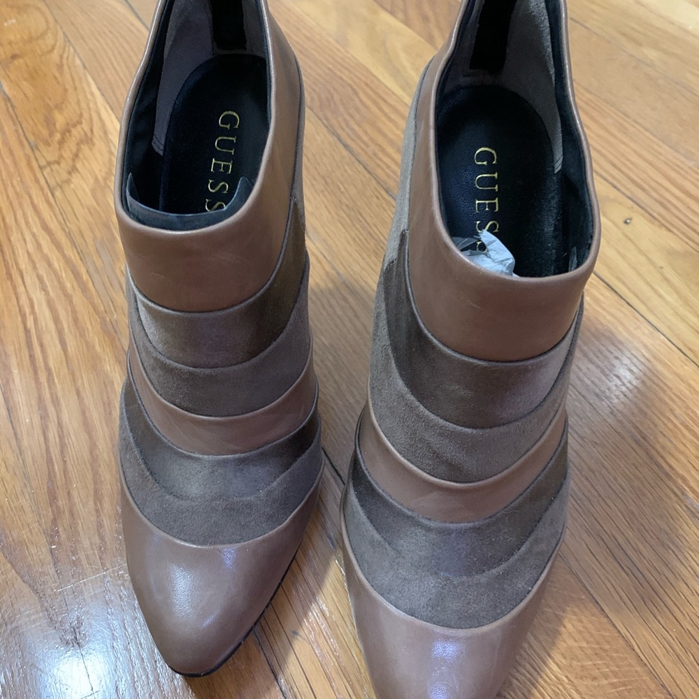 Guess boots